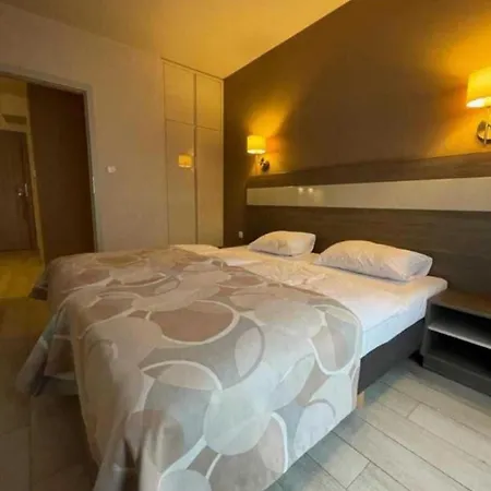 Czarna Gora Tignes 1 Apartamento *