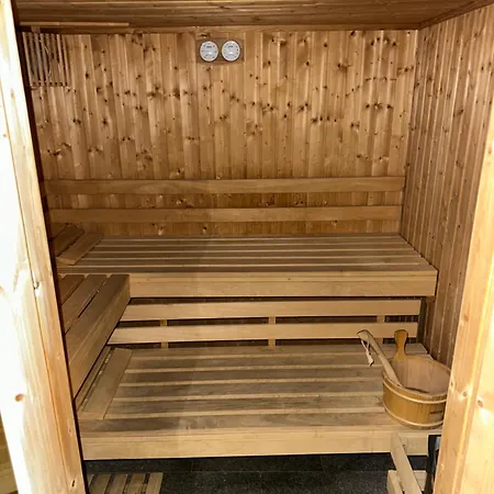 Czarna Gora Tignes 1 Apartment *